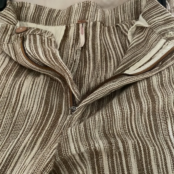 Free People 100% cotton straight leg self fringe hem pants. - Picture 7 of 10